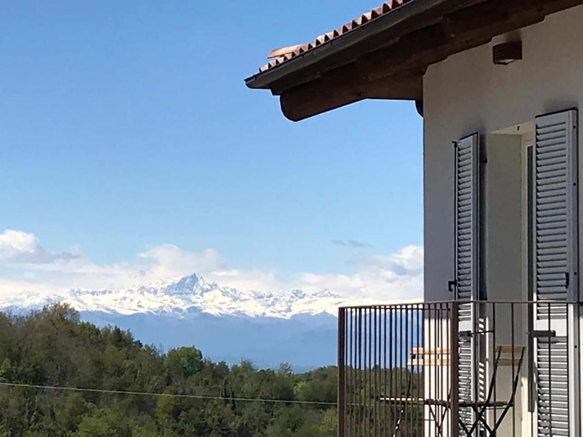 مبيت وإفطار Serravalle delle Langhe La Luce Delle Colline المظهر الخارجي الصورة