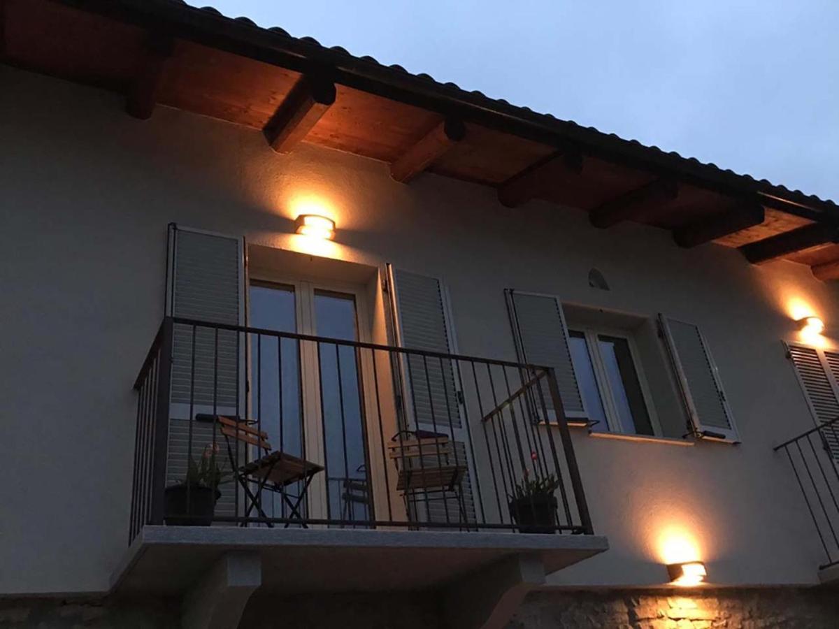مبيت وإفطار Serravalle delle Langhe La Luce Delle Colline المظهر الخارجي الصورة