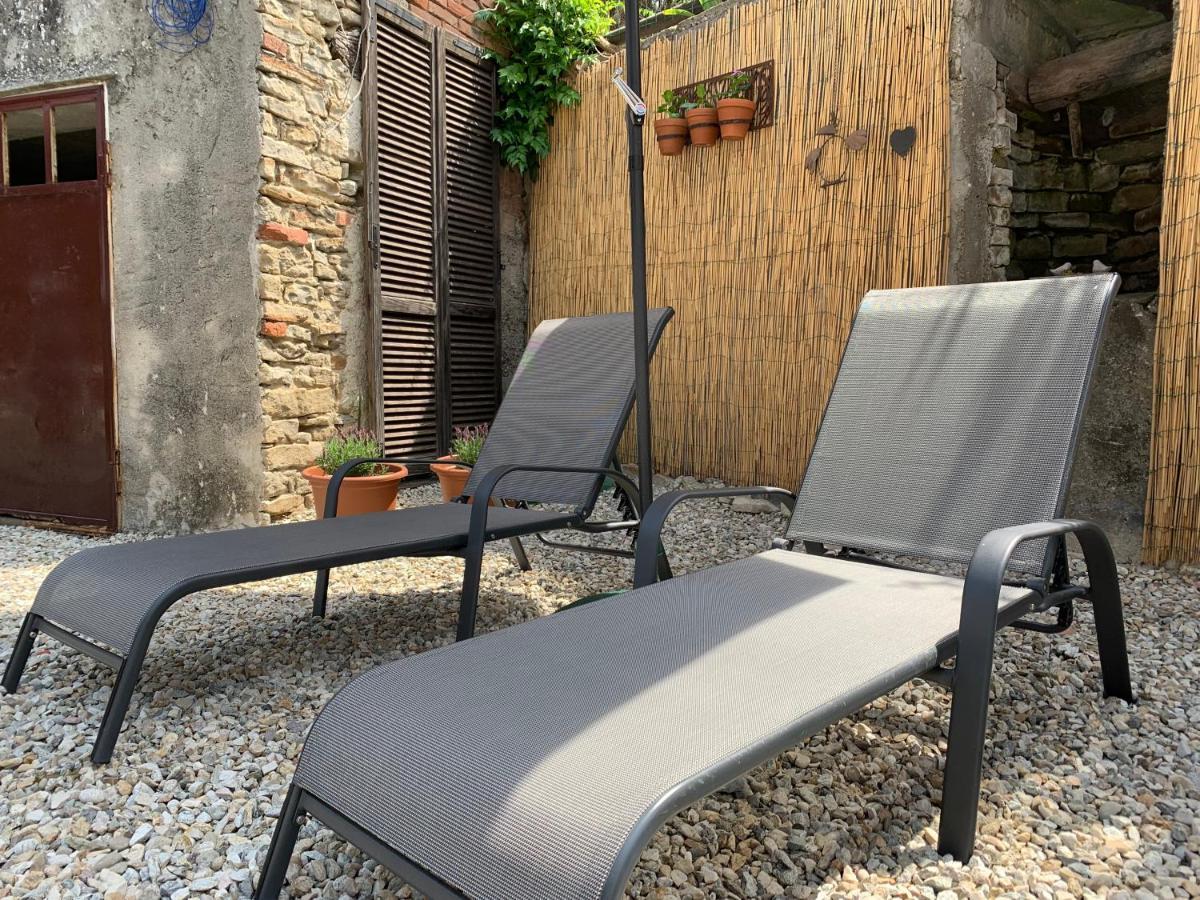 مبيت وإفطار Serravalle delle Langhe La Luce Delle Colline المظهر الخارجي الصورة